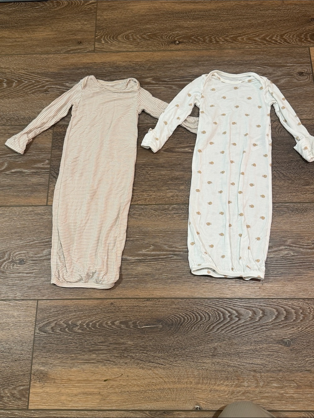 Carters Open Ended Sleep Outfits 0-3 months
